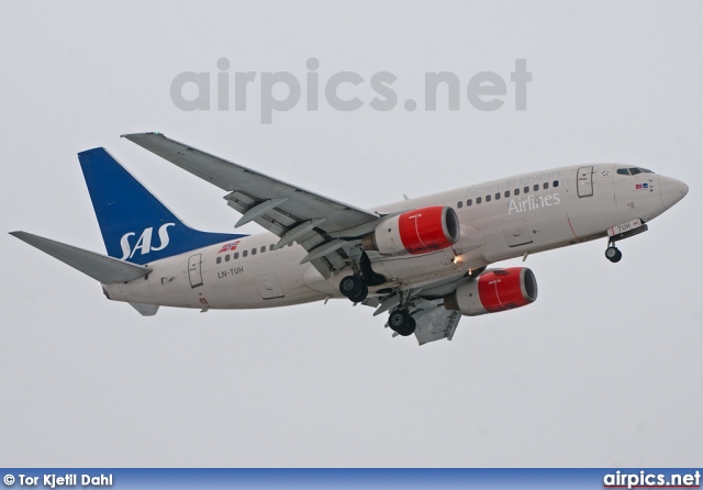 LN-TUH, Boeing 737-700, Scandinavian Airlines System (SAS)