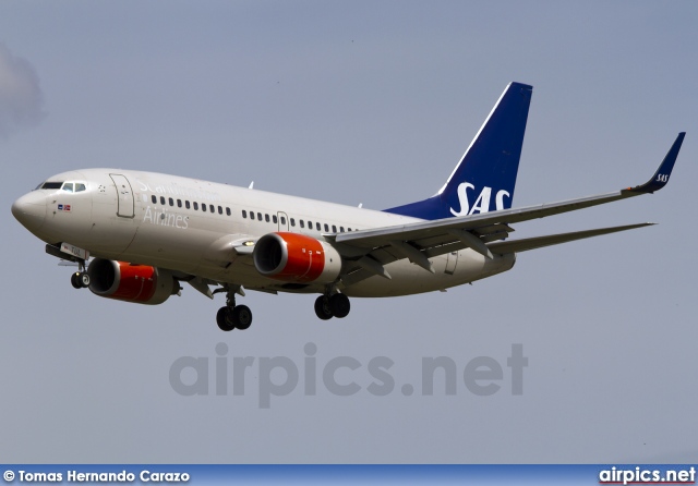 LN-TUL, Boeing 737-700, Scandinavian Airlines System (SAS)