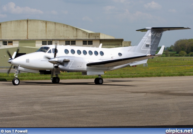 M-FIVE, Beechcraft 350 Super King Air B300, Private