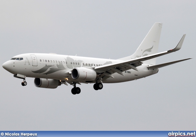 M-YBBJ, Boeing 737-700/BBJ