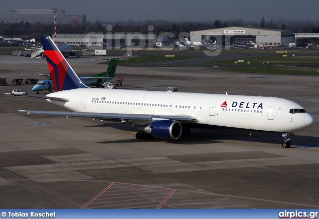 N156DL, Boeing 767-300ER, Delta Air Lines