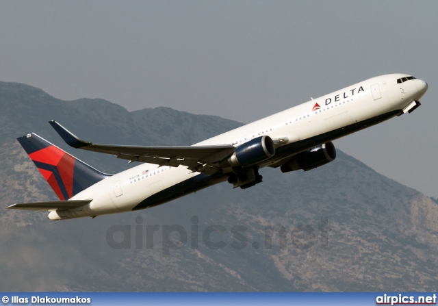 N1613B, Boeing 767-300ER, Delta Air Lines