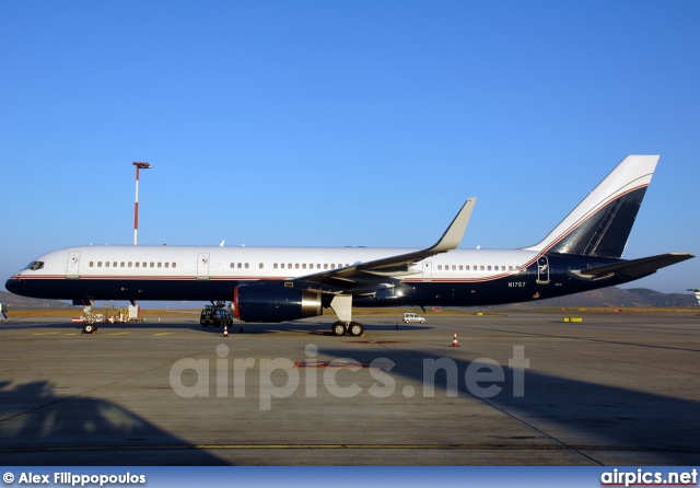 N1757, Boeing 757-200, Private