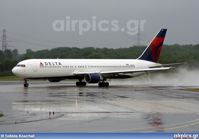 N180DN, Boeing 767-300, Delta Air Lines