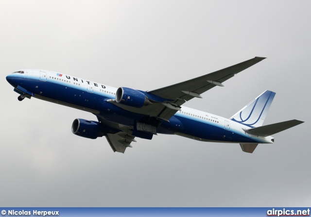 N219UA, Boeing 777-200ER, United Airlines