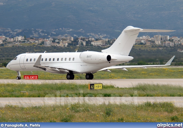 N4T, Bombardier Global Express, Private