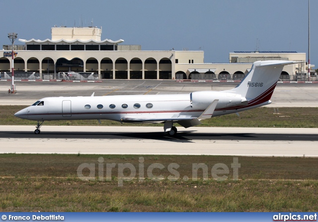 N5616, Gulfstream V, Private