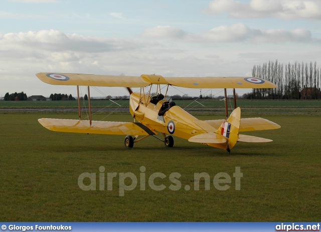 N6537, De Havilland DH-82A Tiger Moth II, Private