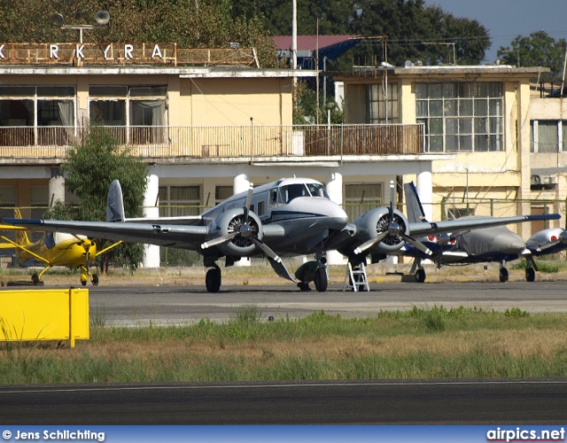 N663TB, Beech H-18, Private