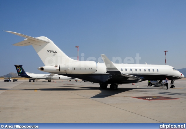 N711LS, Bombardier Global 5000, Private