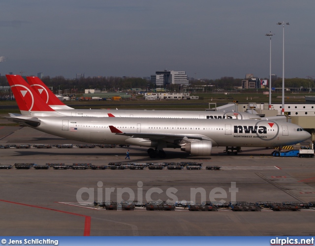 N811NW, Airbus A330-300, Northwest Airlines