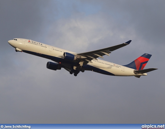 N812NW, Airbus A330-300, Delta Air Lines