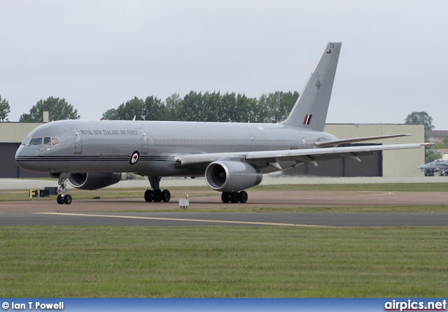 NZ7572, Boeing 757-200, Royal New Zealand Air Force