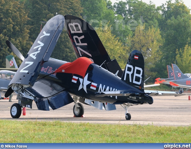 OE-EAS, Vought F4U-4 Corsair, Flying Bulls