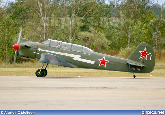 OO-IAK, Yakovlev Yak-18T, Private