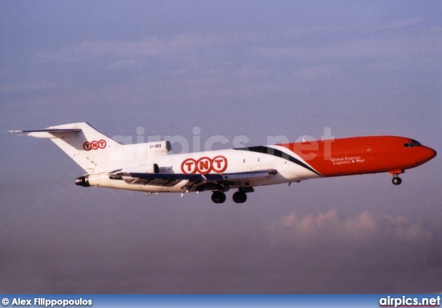 OY-SES, Boeing 727-200Adv-F, TNT Airways