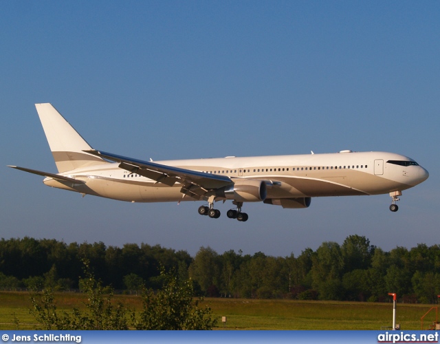 P4-MES, Boeing 767-300ER, Private