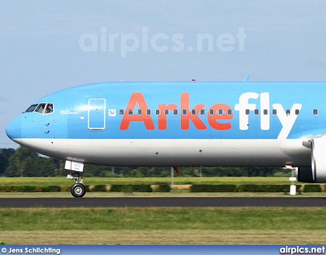 PH-AHQ, Boeing 767-300ER, Arkefly