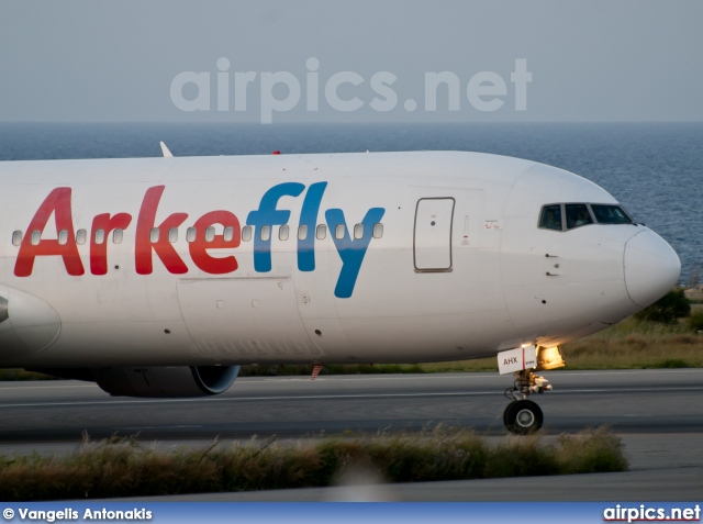 PH-AHX, Boeing 767-300ER, Arkefly