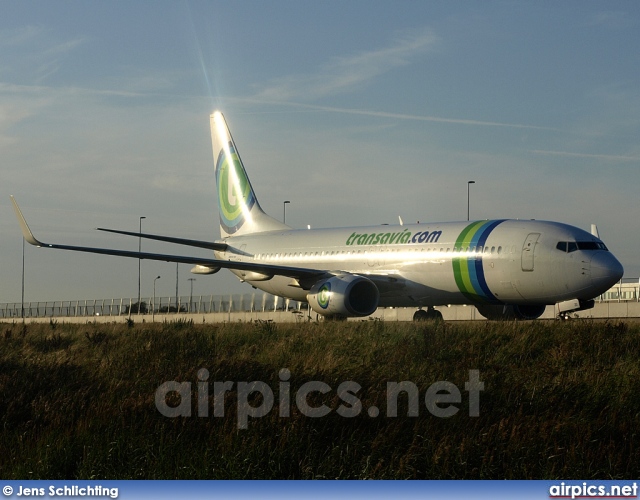 PH-HZG, Boeing 737-800, Transavia