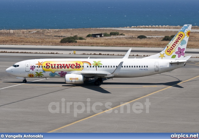 PH-HZL, Boeing 737-800, Transavia