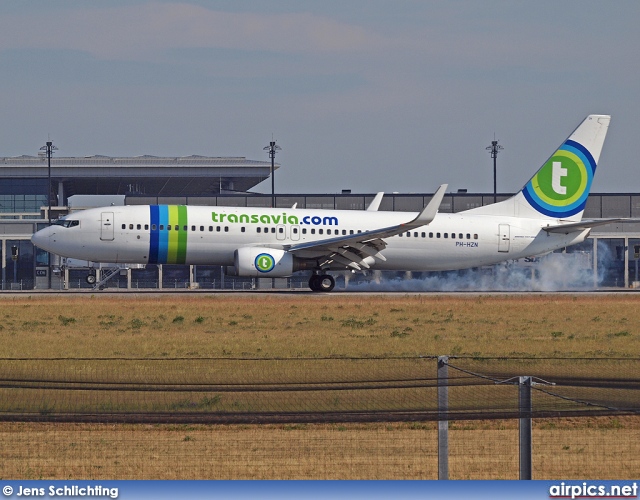 PH-HZN, Boeing 737-800, Transavia