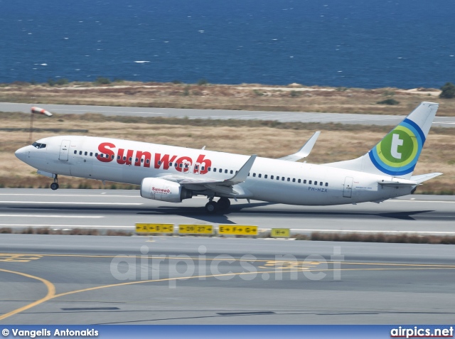 PH-HZX, Boeing 737-800, Transavia