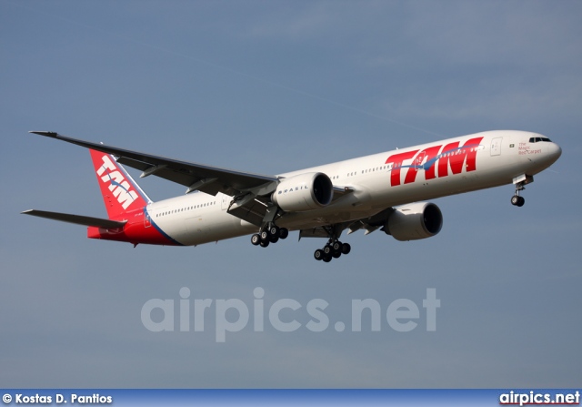 PT-MUD, Boeing 777-300ER, TAM Linhas Aereas