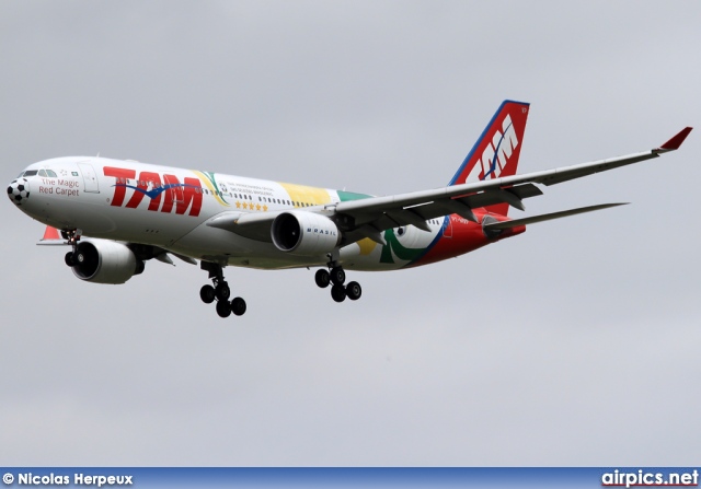 PT-MVP, Airbus A330-200, TAM Linhas Aereas