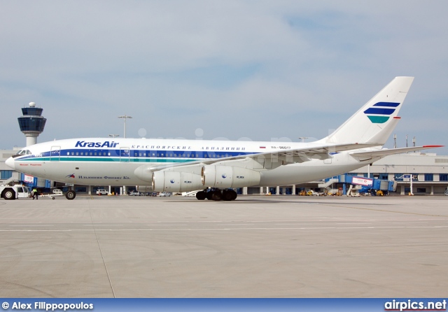 RA-96017, Ilyushin Il-96-300, KrasAir