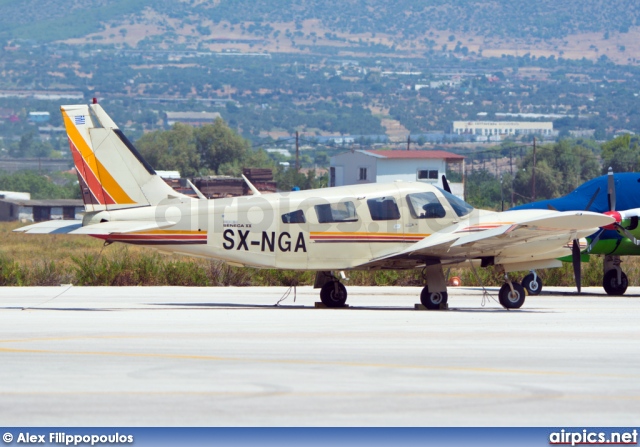 SX-NGA, Piper PA-34-200T Seneca II, Private