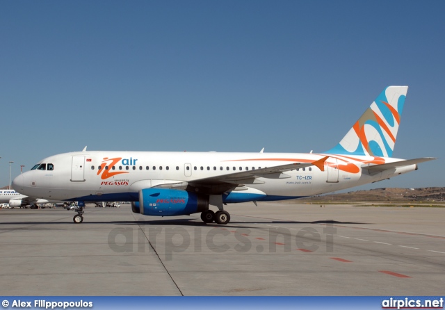 TC-IZR, Airbus A319-100, IZair