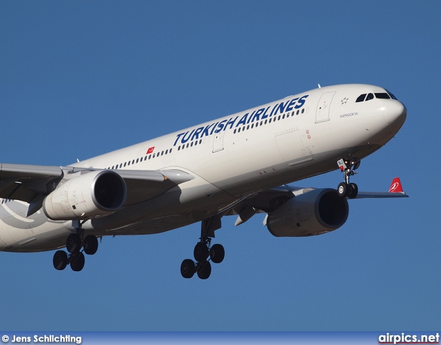 TC-JNJ, Airbus A330-300, Turkish Airlines