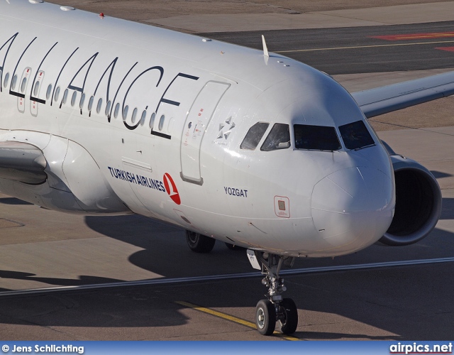 TC-JPF, Airbus A320-200, Turkish Airlines