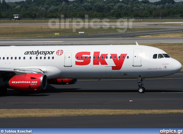 TC-SKI, Airbus A321-100, Sky Airlines