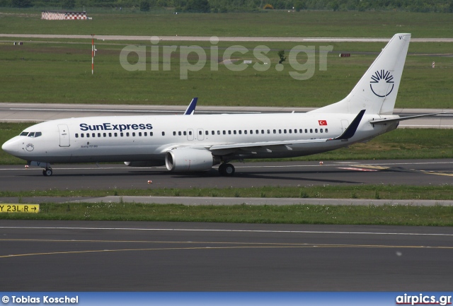 TC-SUV, Boeing 737-800, SunExpress