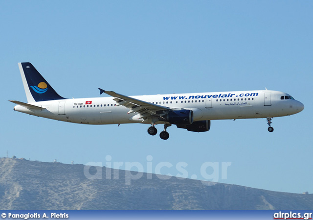 TS-IQB, Airbus A321-200, Nouvelair