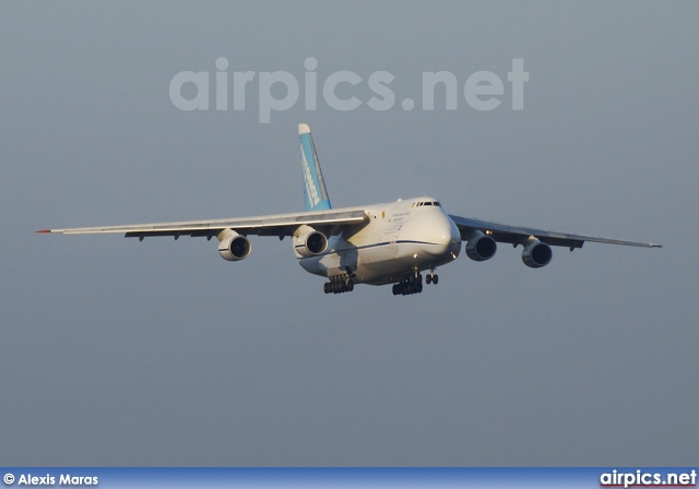 UR-82027, Antonov An-124-100 Ruslan, Antonov