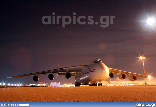 UR-82060, Antonov An-225 Mriya, Antonov