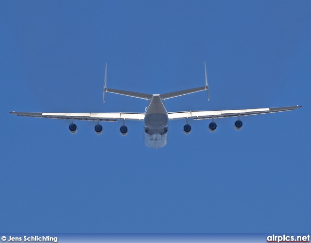 UR-82060, Antonov An-225 Mriya, Antonov