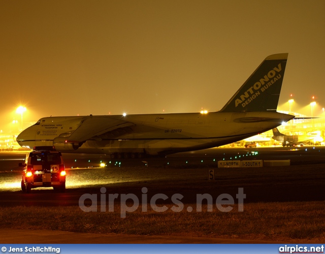 UR-82072, Antonov An-124-100 Ruslan, Antonov