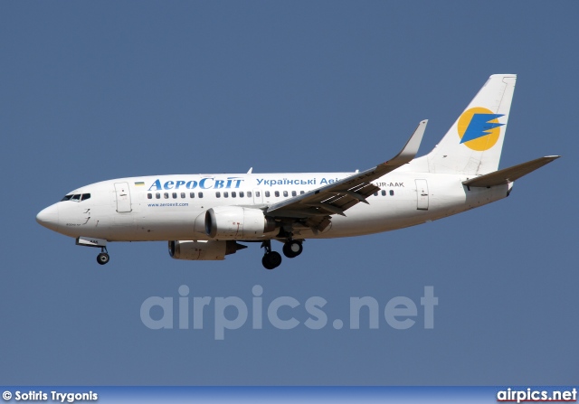 UR-AAK, Boeing 737-500, Aerosvit Airlines