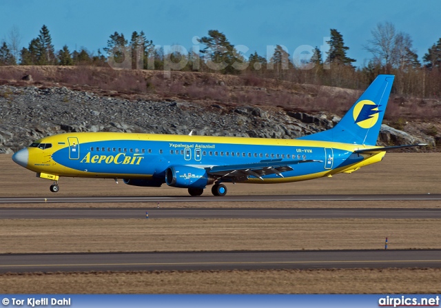 UR-VVM, Boeing 737-400, Aerosvit Airlines