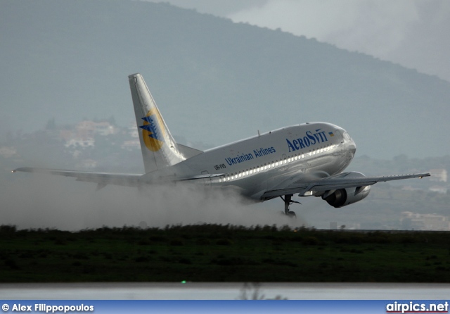 UR-VVS, Boeing 737-500, Aerosvit Airlines