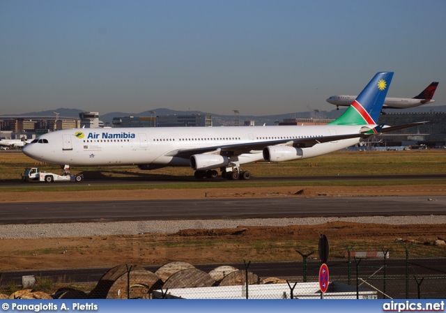 V5-NME, Airbus A340-300, Air Namibia