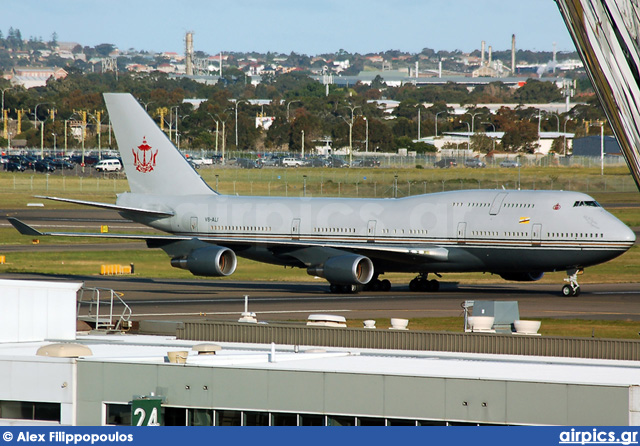 V8-ALI, Boeing 747-400, Brunei Royal Flight