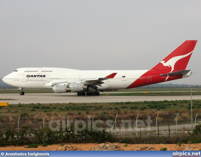 VH-OJH, Boeing 747-400, Qantas