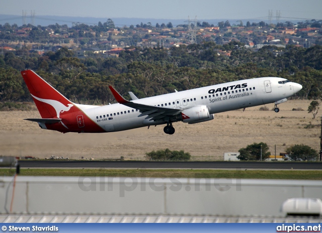 VH-VXK, Boeing 737-800, Qantas