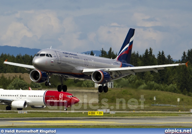 VP-BLL, Airbus A320-200, Aeroflot