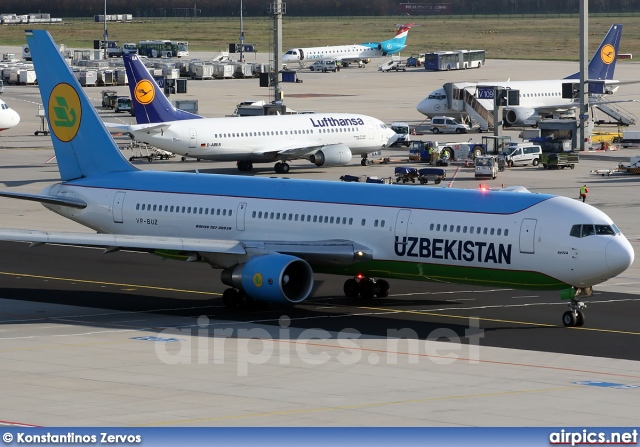 VP-BUZ, Boeing 767-300ER, Uzbekistan Airways